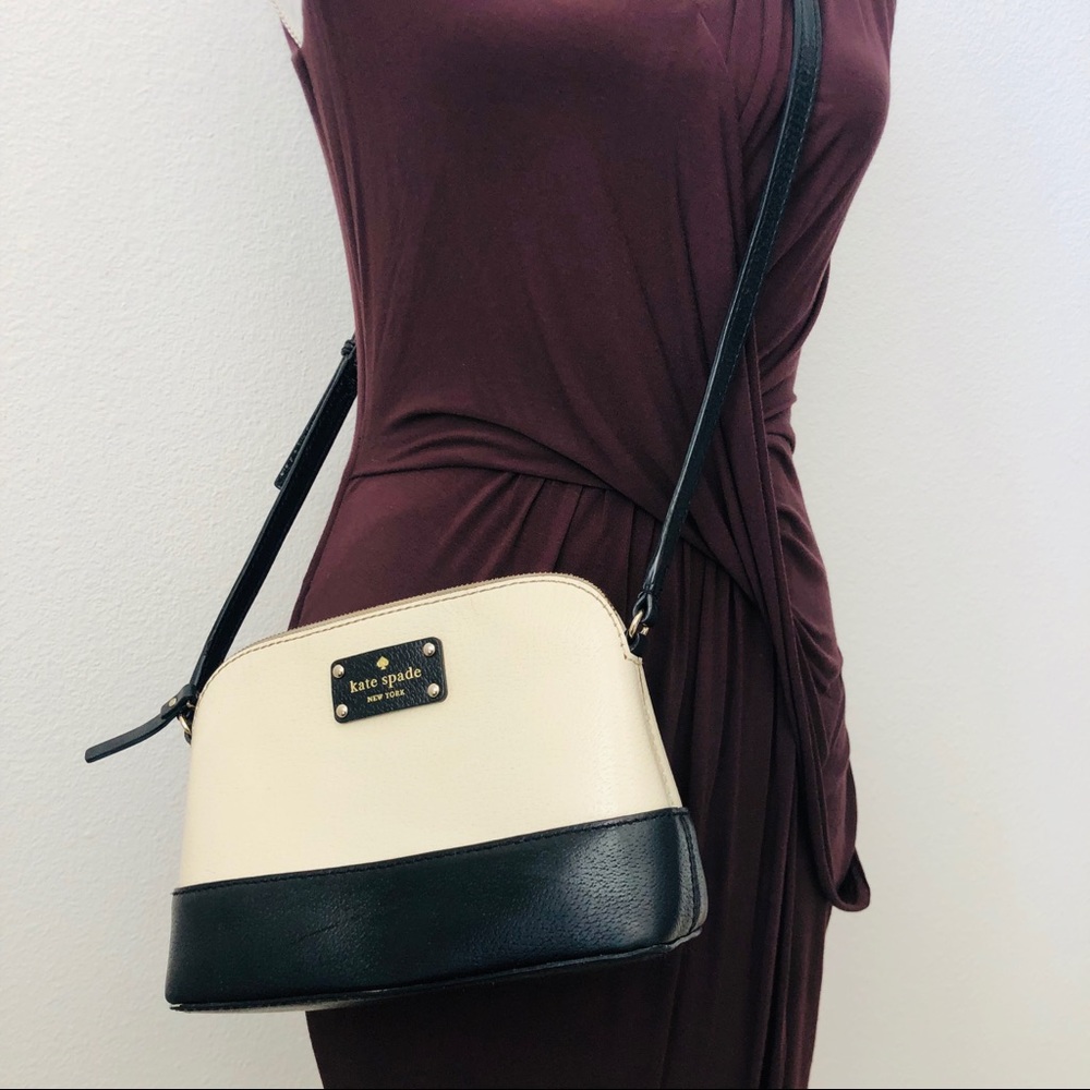 Kate Spade crossbody bag light beige and black - GUC. Silver metal adornments - Picture 1 of 12